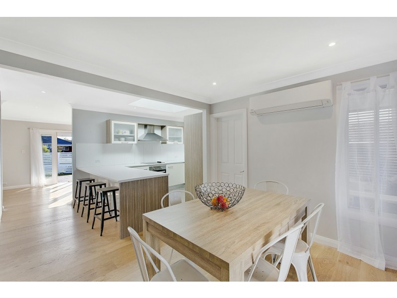 38 Kathleen White Crescent, Killarney Vale NSW 2261