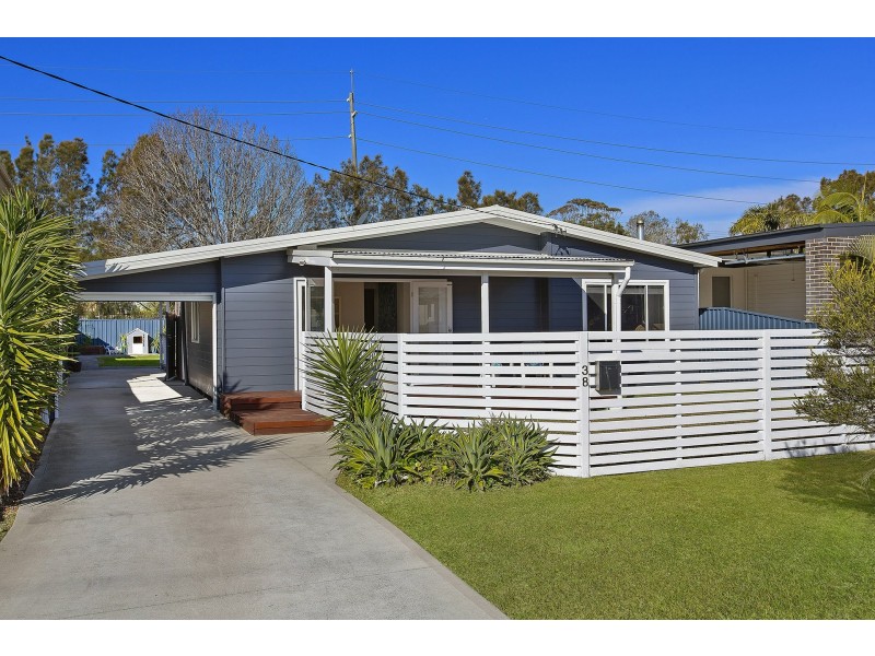 38 Kathleen White Crescent, Killarney Vale NSW 2261