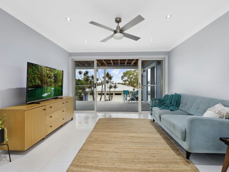 25 Donegal Road, Berkeley Vale NSW 2261