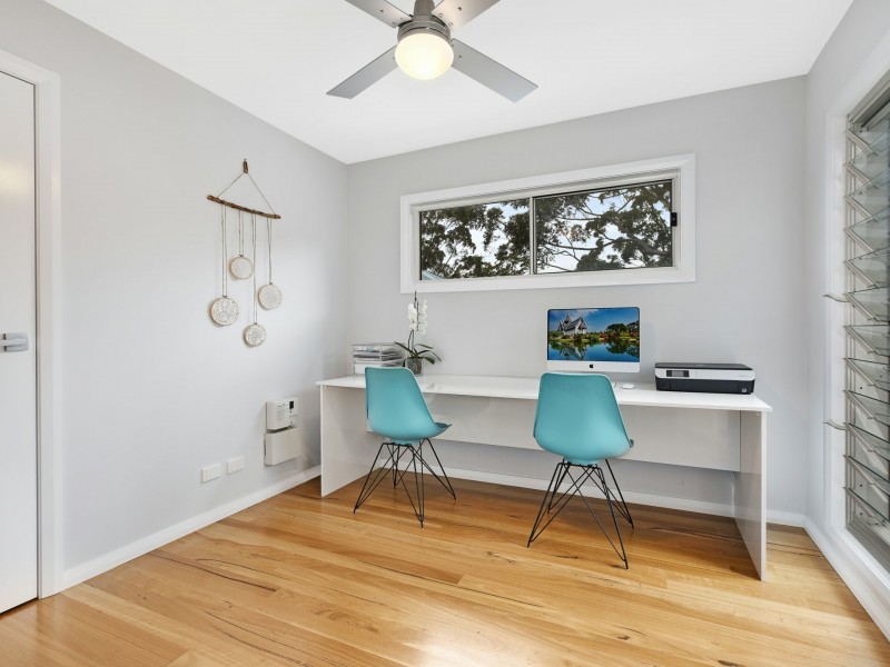 25 Donegal Road, Berkeley Vale NSW 2261