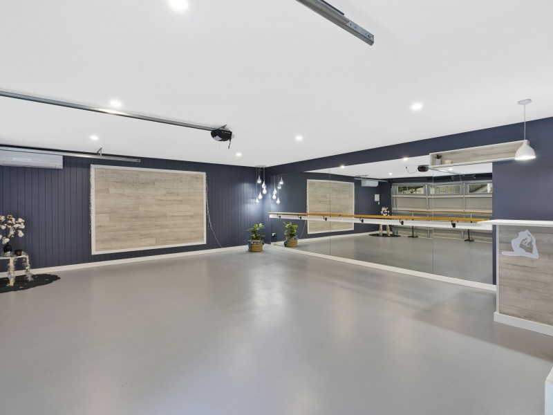 25 Donegal Road, Berkeley Vale NSW 2261