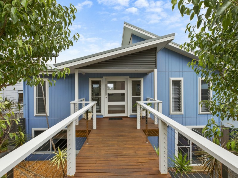 25 Donegal Road, Berkeley Vale NSW 2261