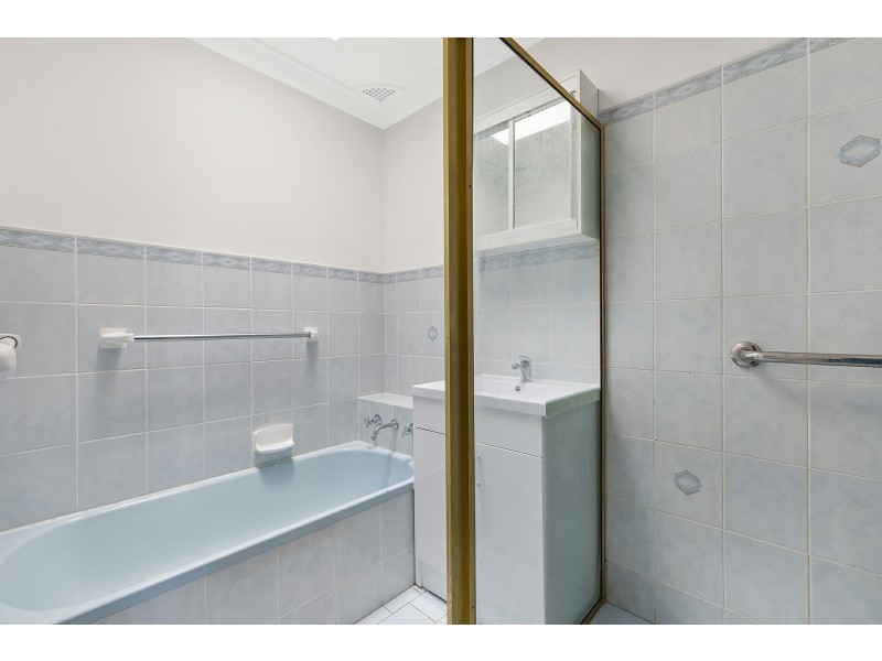 1 East Street, Killarney Vale NSW 2261