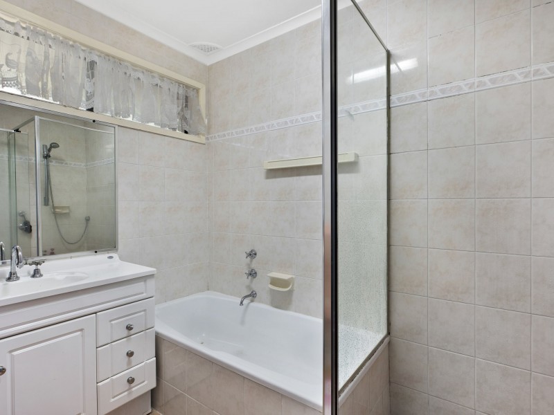 39 Shannon Pde, Berkeley Vale NSW 2261