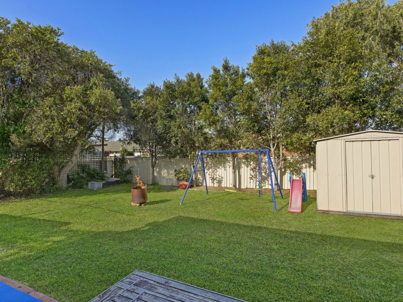 6 Dampier Boulevard, Killarney Vale NSW 2261