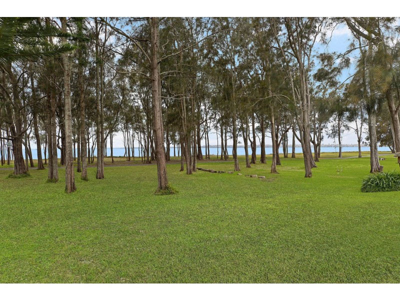 25 Hinemoa Avenue, Killarney Vale NSW 2261