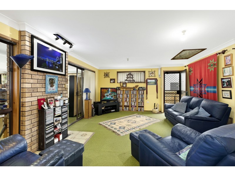 25 Hinemoa Avenue, Killarney Vale NSW 2261