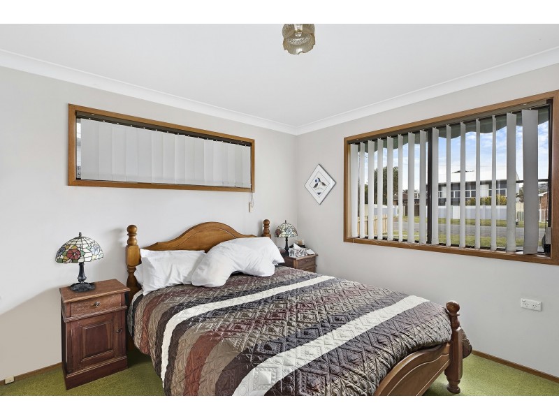 25 Hinemoa Avenue, Killarney Vale NSW 2261