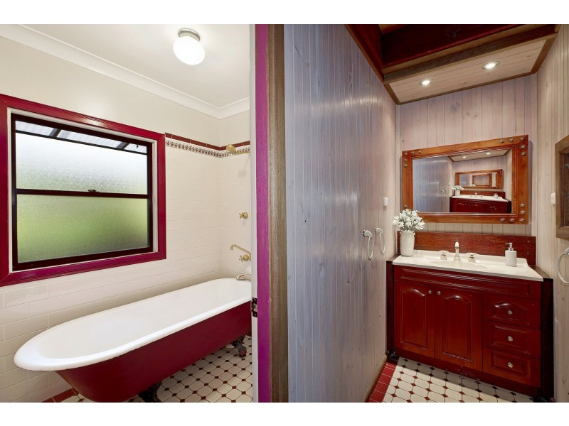 1 Coolong Close, Tumbi Umbi NSW 2261