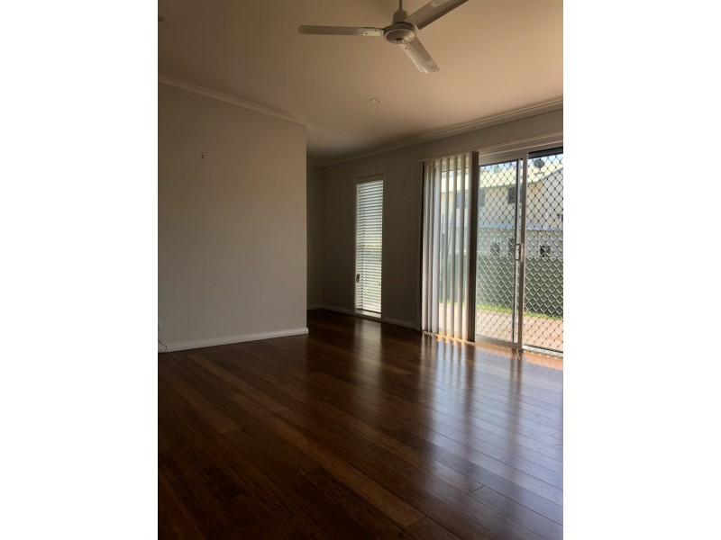 64a Kingsford Smith Dr, Berkeley Vale NSW 2261