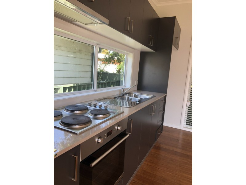 64a Kingsford Smith Dr, Berkeley Vale NSW 2261