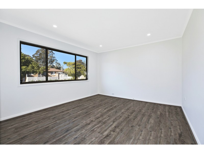 33 St James Avenue, Berkeley Vale NSW 2261