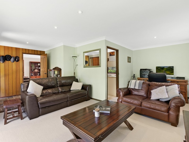 15E Paperbark Close, Wyoming NSW 2250