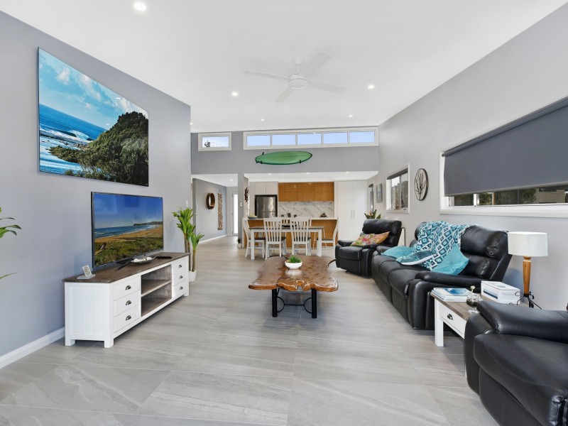 56 Flinders Ave, Killarney Vale NSW 2261