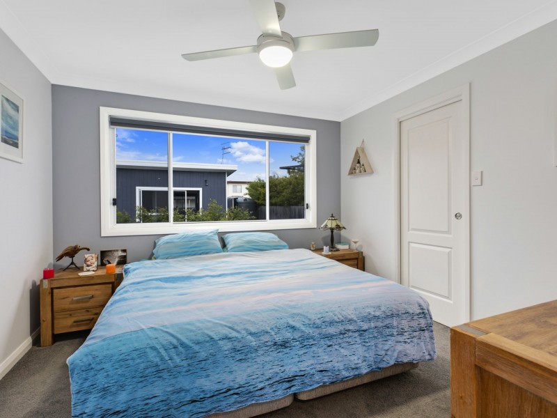 56 Flinders Ave, Killarney Vale NSW 2261