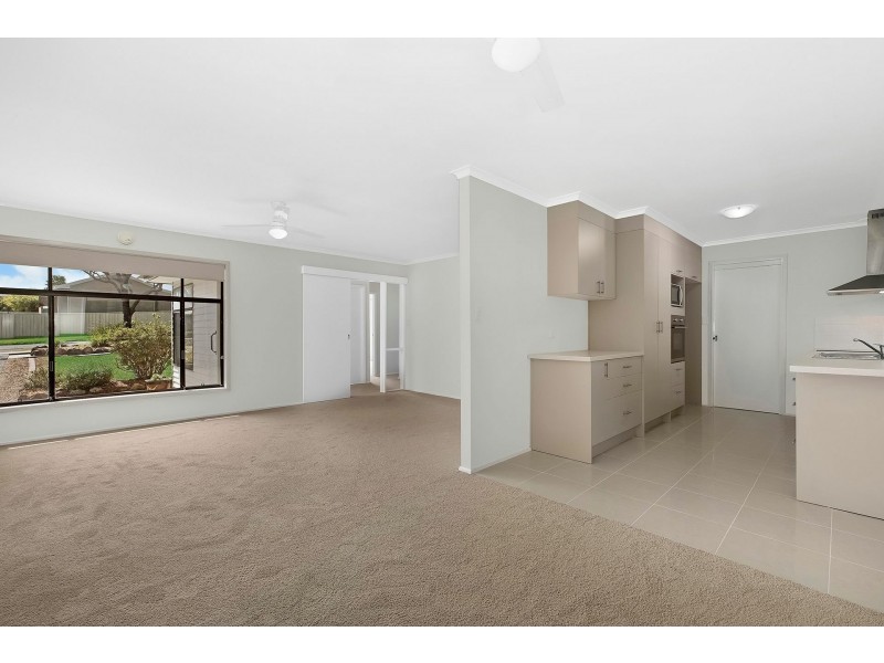 40 George Hely Crescent, Killarney Vale NSW 2261