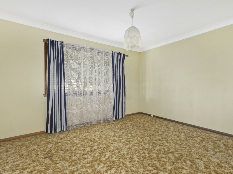 17 Gladys Ave, Berkeley Vale NSW 2261