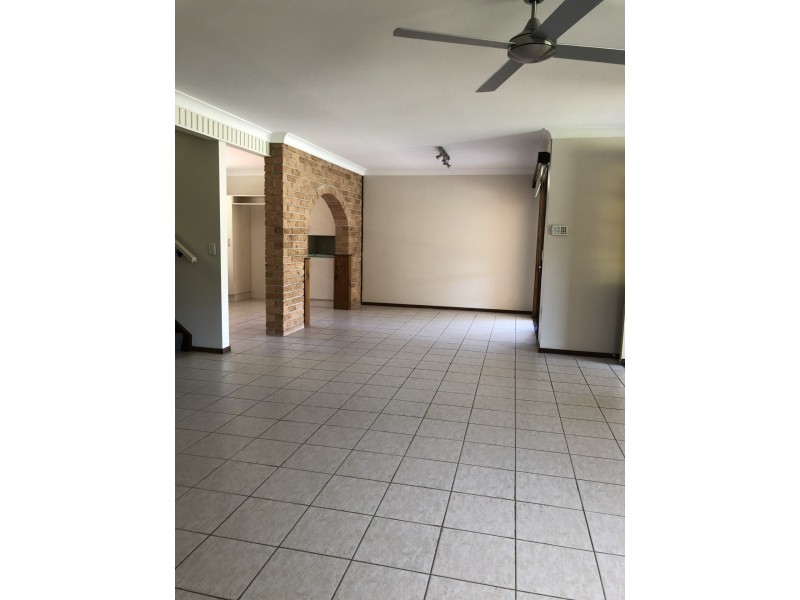 2/49 Thelma Street, Toowoon Bay NSW 2261