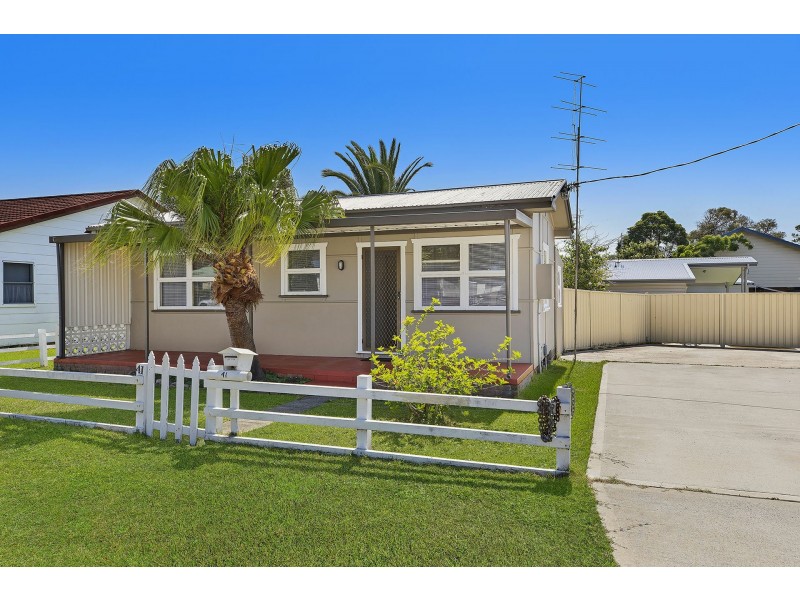 41 Hume Boulevard, Killarney Vale NSW 2261