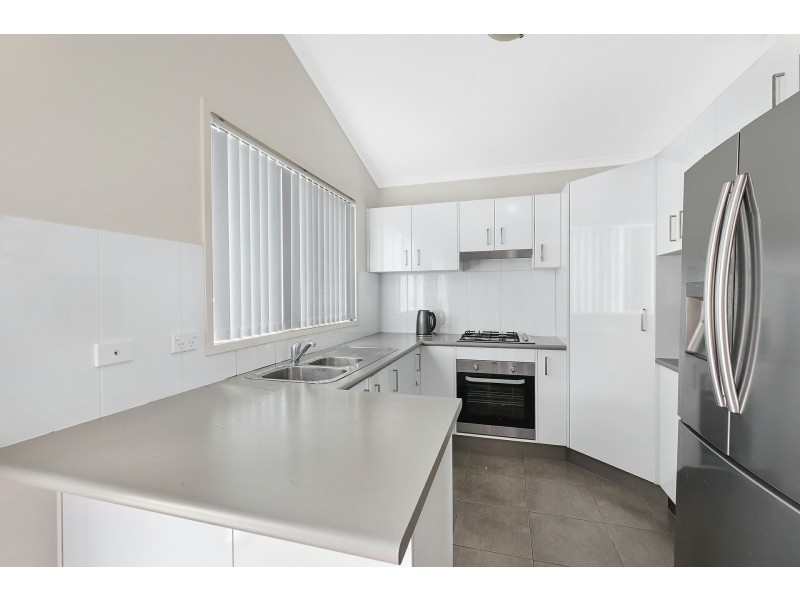 41 Hume Boulevard, Killarney Vale NSW 2261