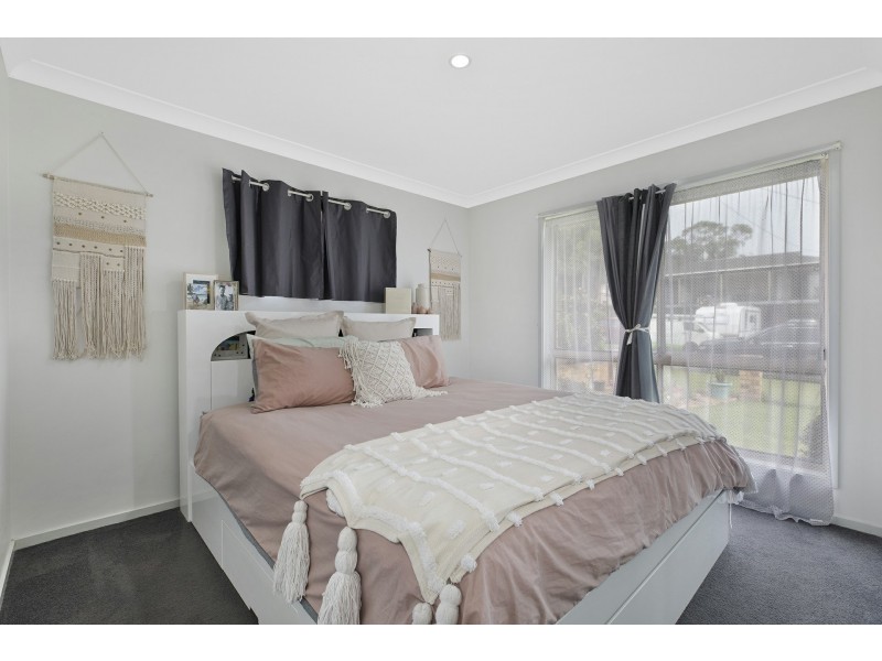 17 Montah Ave, Berkeley Vale NSW 2261