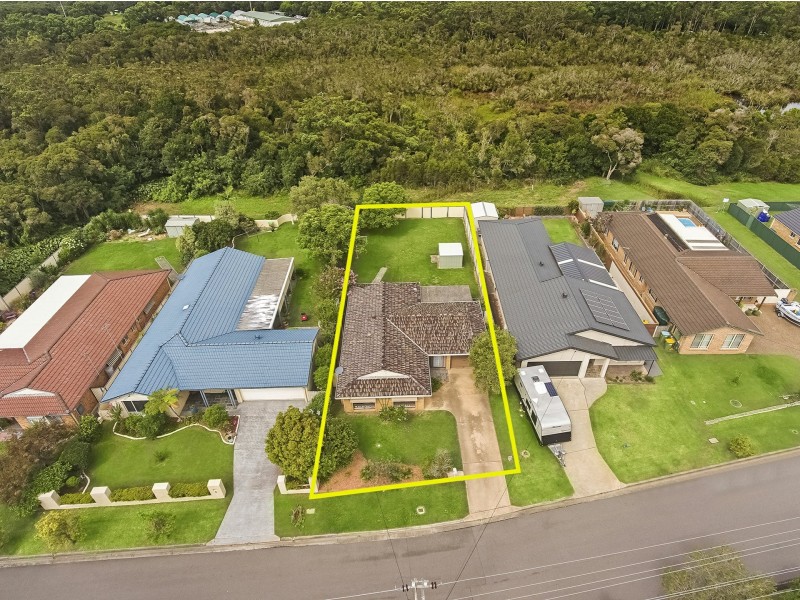 7 The Avenue, Tumbi Umbi NSW 2261