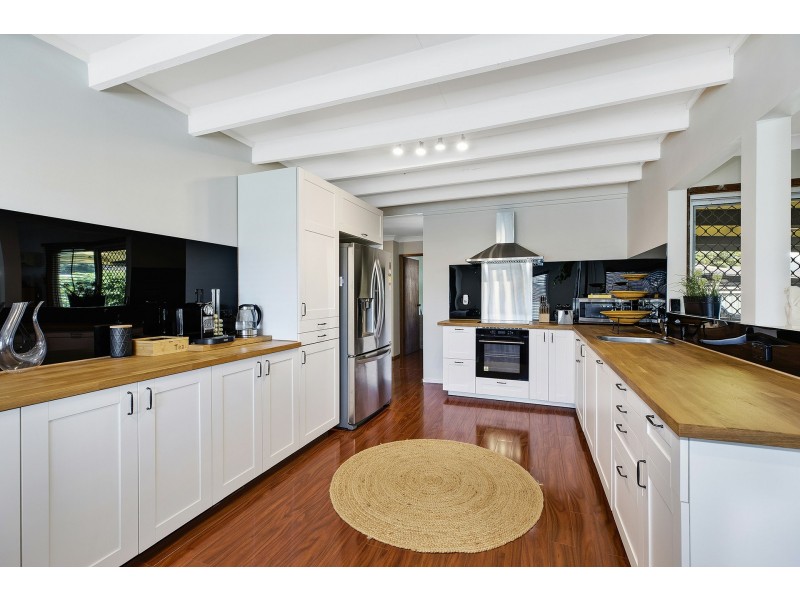 8 Fran Avenue, Berkeley Vale NSW 2261