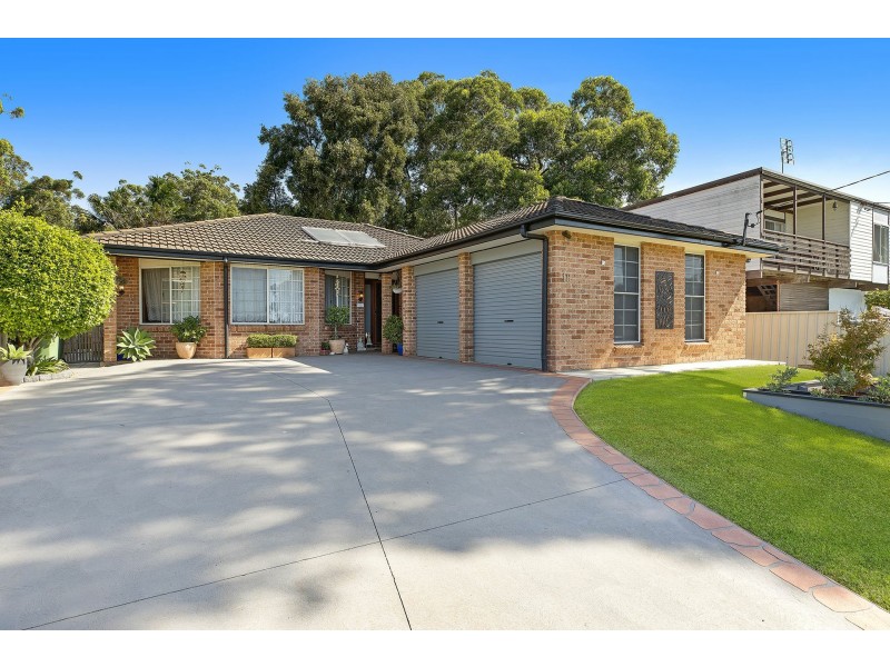 18 Gladys Ave, Berkeley Vale NSW 2261