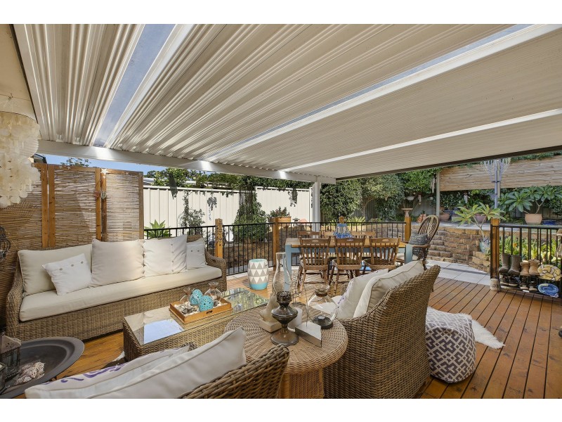 18 Gladys Ave, Berkeley Vale NSW 2261