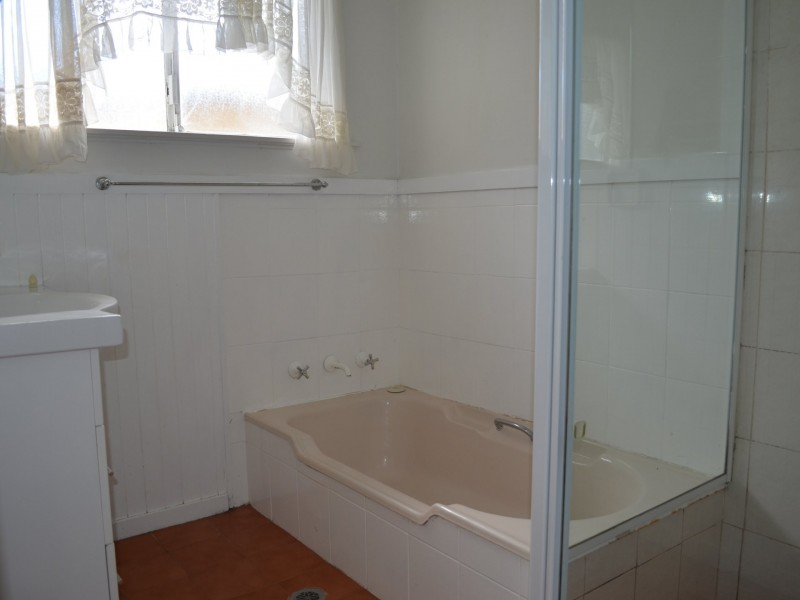 3a Oxley Road, Killarney Vale NSW 2261