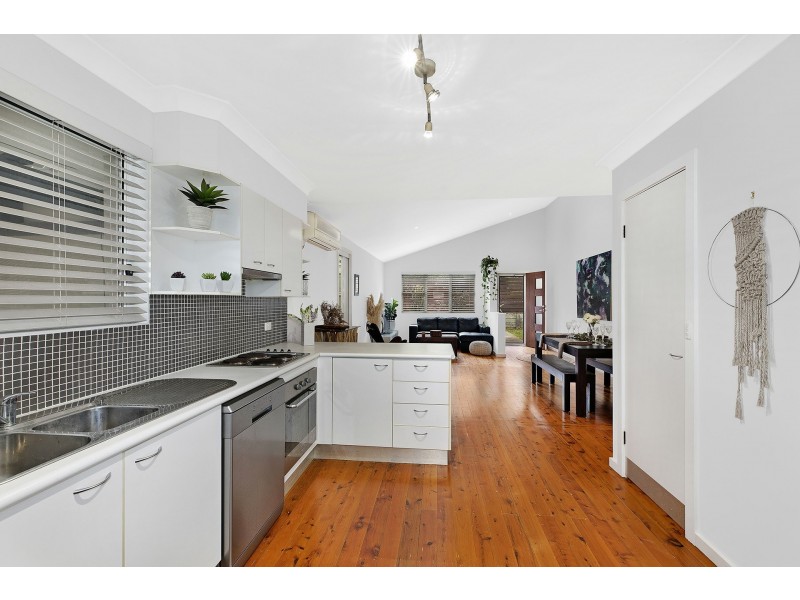 184 Eastern Road, Killarney Vale NSW 2261