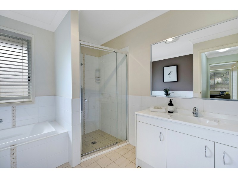 21 McGirr Avenue, The Entrance NSW 2261