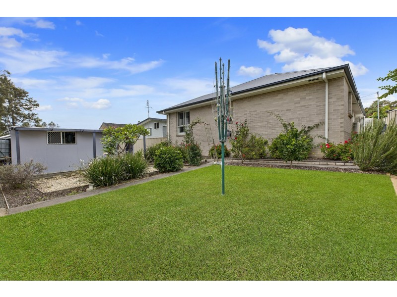 21 McGirr Avenue, The Entrance NSW 2261