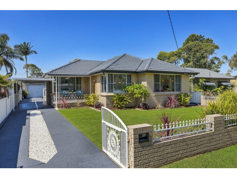 39 Laguna Parade, Berkeley Vale NSW 2261