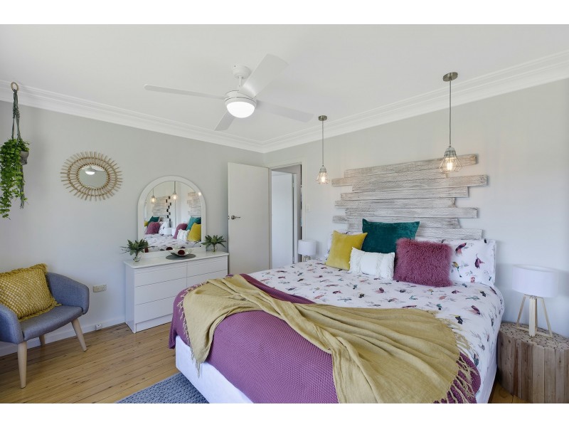 39 Laguna Parade, Berkeley Vale NSW 2261