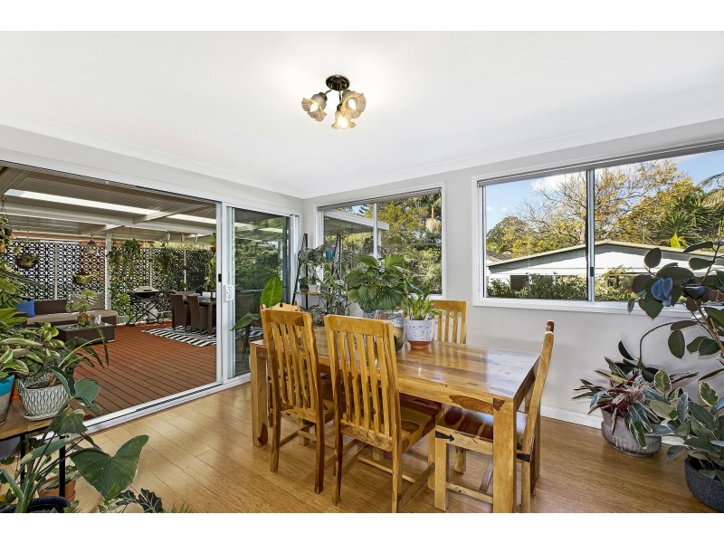 34 Buckingham Road, Berkeley Vale NSW 2261