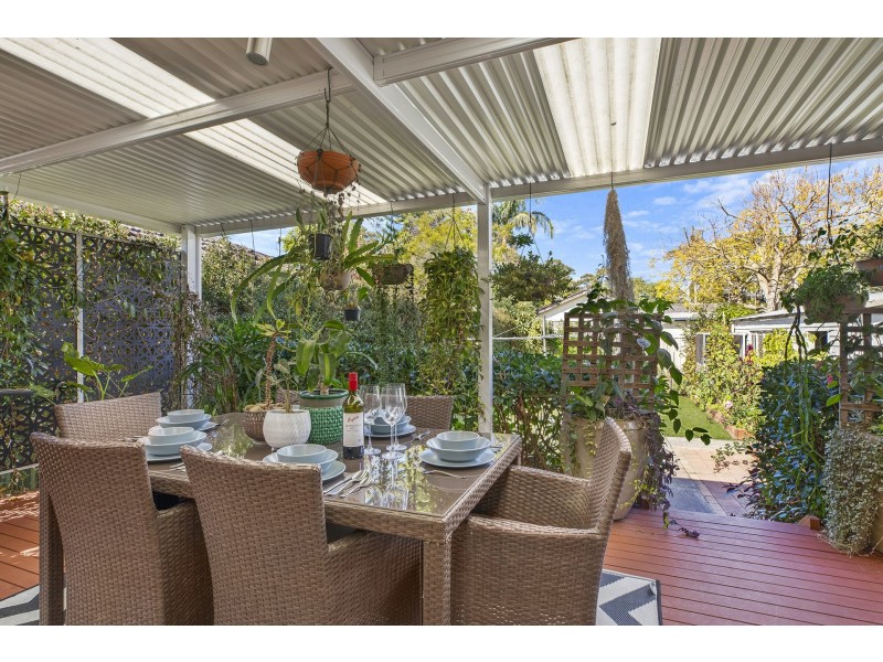 34 Buckingham Road, Berkeley Vale NSW 2261