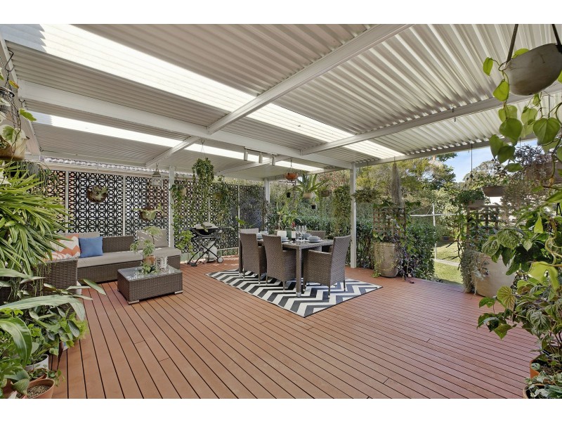 34 Buckingham Road, Berkeley Vale NSW 2261