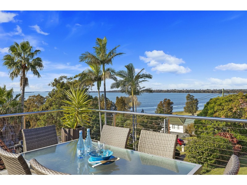 9 Aubrey Street, Killarney Vale NSW 2261