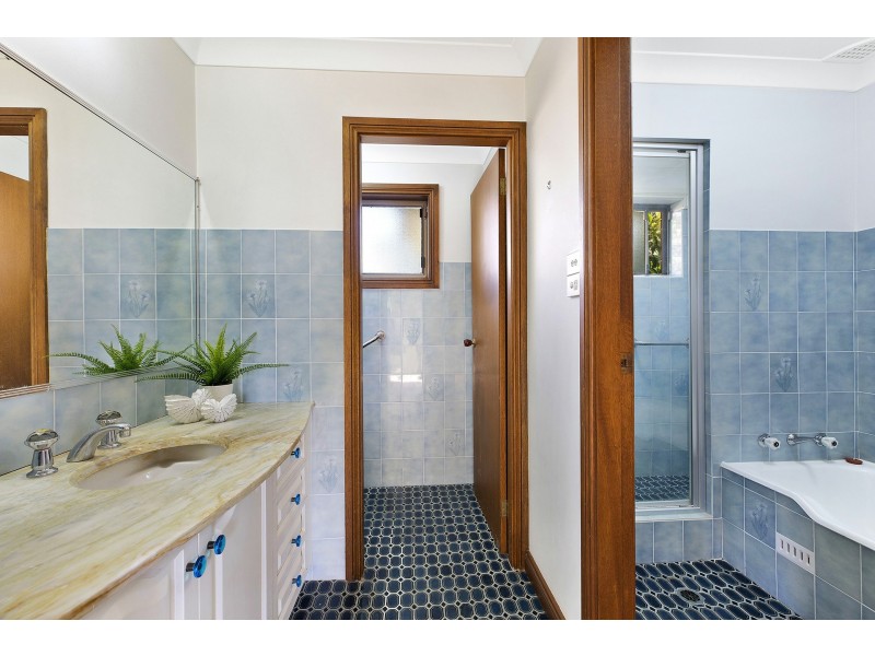 9 Aubrey Street, Killarney Vale NSW 2261