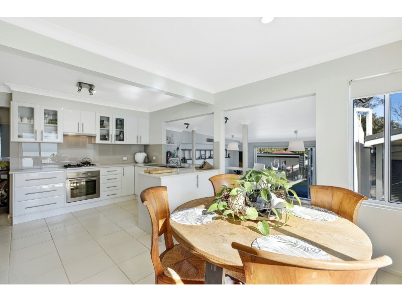21 George Hely Cresent, Killarney Vale NSW 2261