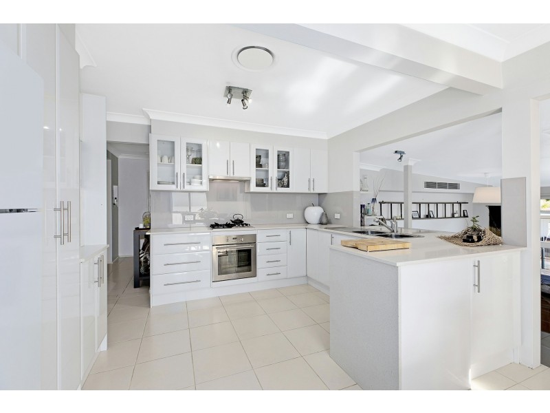 21 George Hely Cresent, Killarney Vale NSW 2261