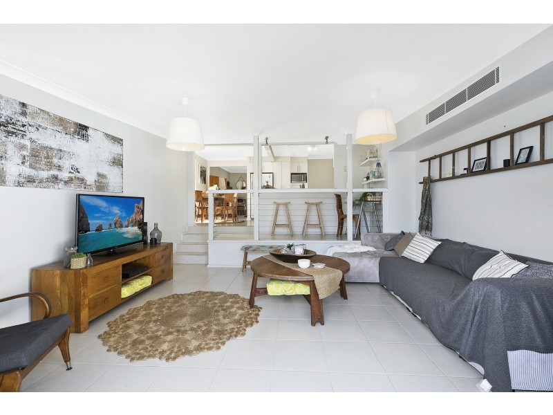 21 George Hely Cresent, Killarney Vale NSW 2261