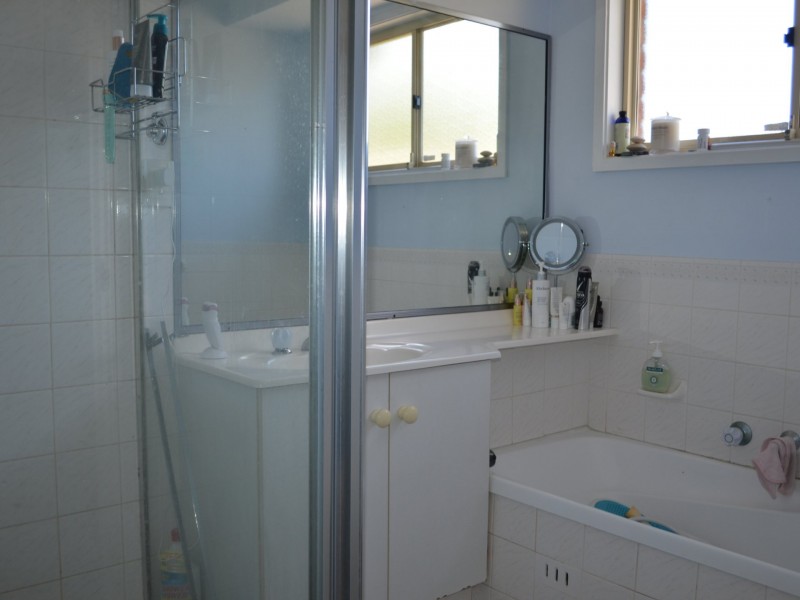15 Vaughan Close, Killarney Vale NSW 2261