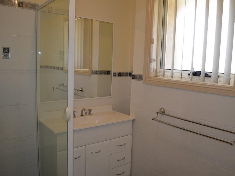 8 Rotherham Street, Bateau Bay NSW 2261