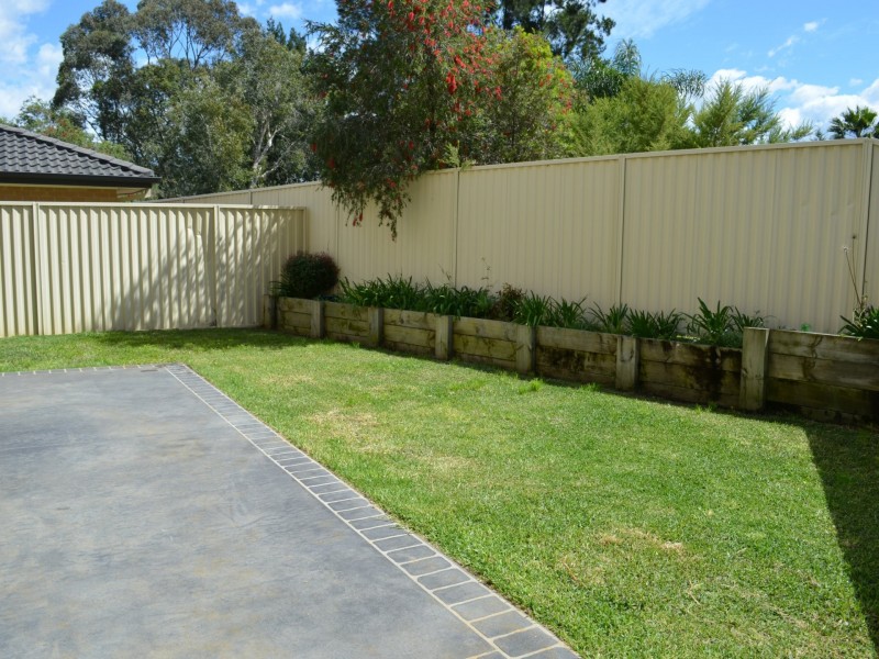 8 Rotherham Street, Bateau Bay NSW 2261