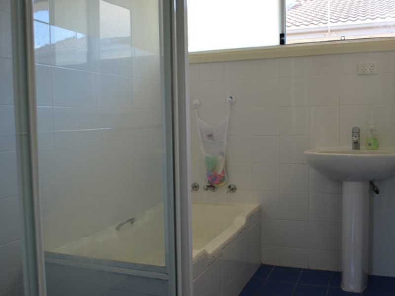 20 Yimbala Street, Killarney Vale NSW 2261