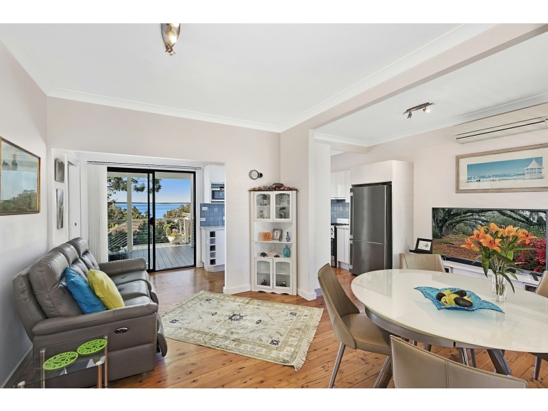 3 Kenmare Avenue, Berkeley Vale NSW 2261