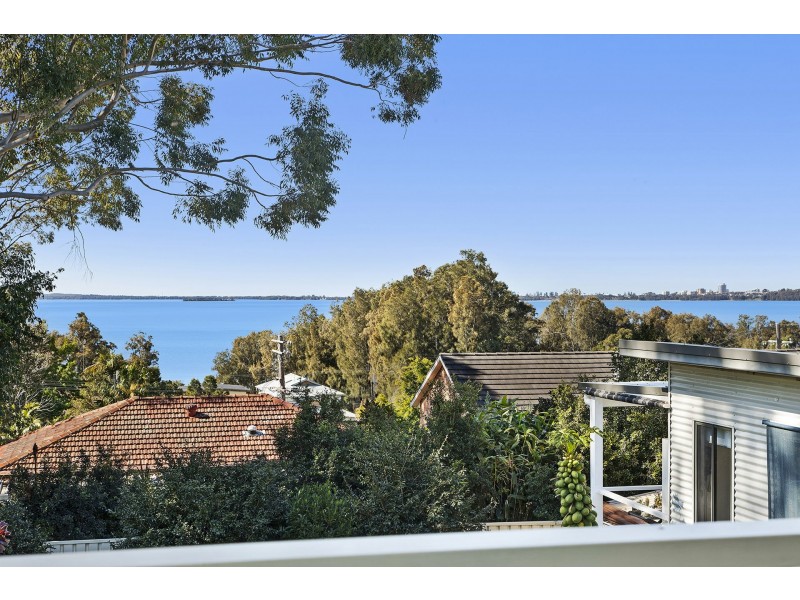 3 Kenmare Avenue, Berkeley Vale NSW 2261