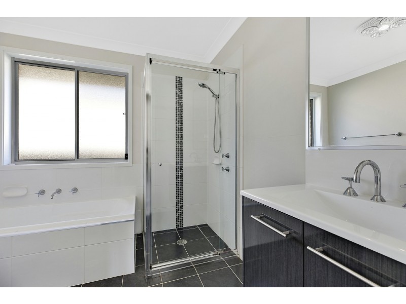 2A McGirr Avenue, The Entrance NSW 2261